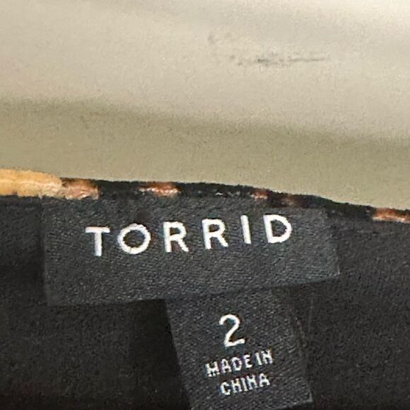 TORRID AT THE KNEE VELVET RUFFLE TIER DRESS Sz 2 - Picture 3 of 7